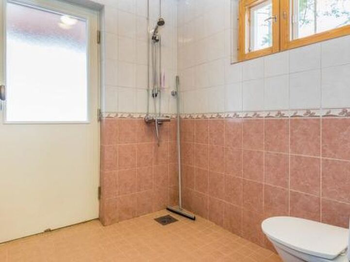 Rent Your Own Luxury Villa with 5 Bedrooms, Southern Savonia Villa 1012