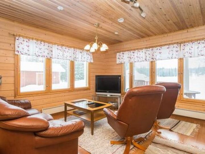 Rent Your Own Luxury Villa with 5 Bedrooms, Southern Savonia Villa 1012