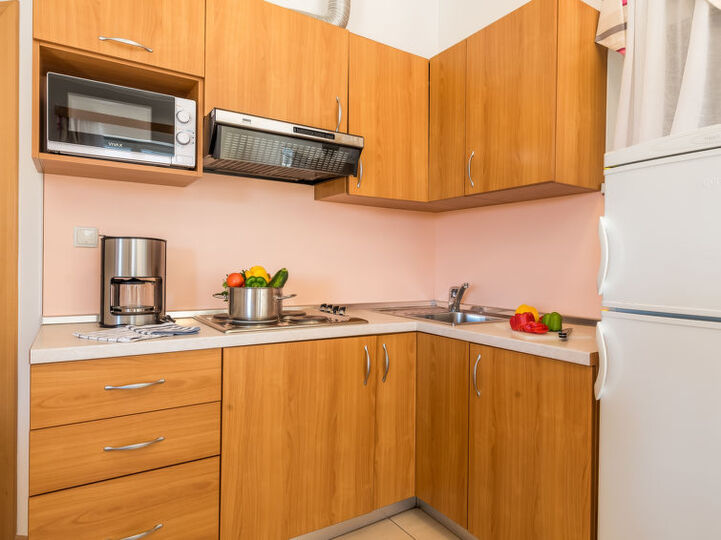Tranquil 2 Bedroom Retreat in Rab, 1044