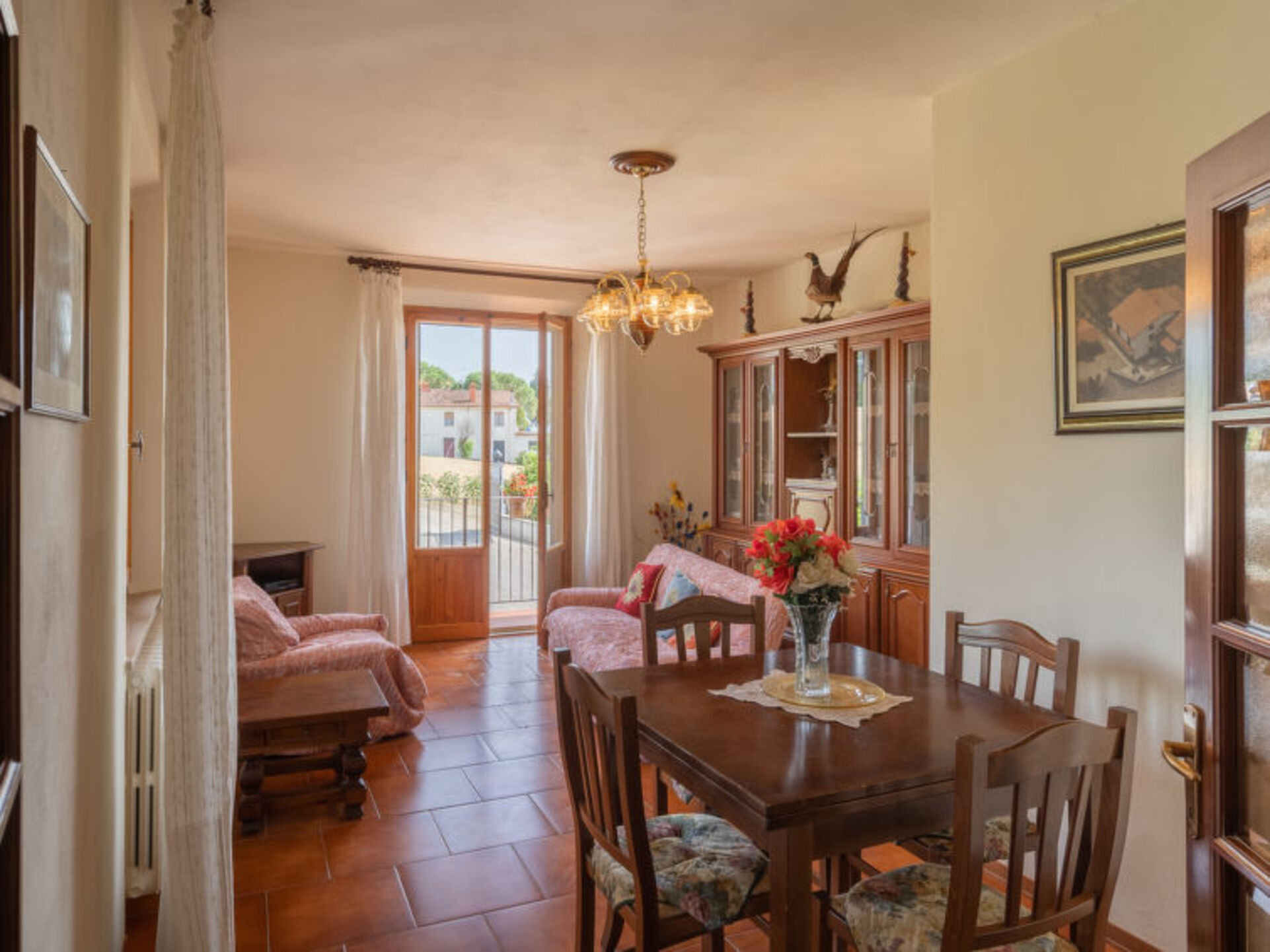 5 Star Villa with 5 Bedrooms, Arezzo Villa 1003