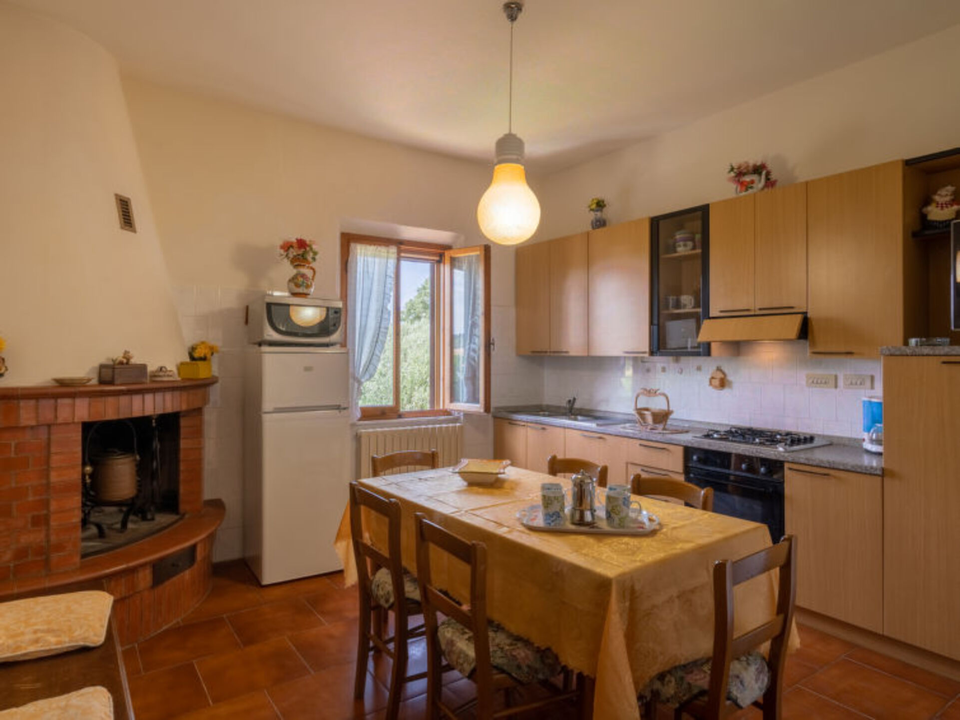 5 Star Villa with 5 Bedrooms, Arezzo Villa 1003
