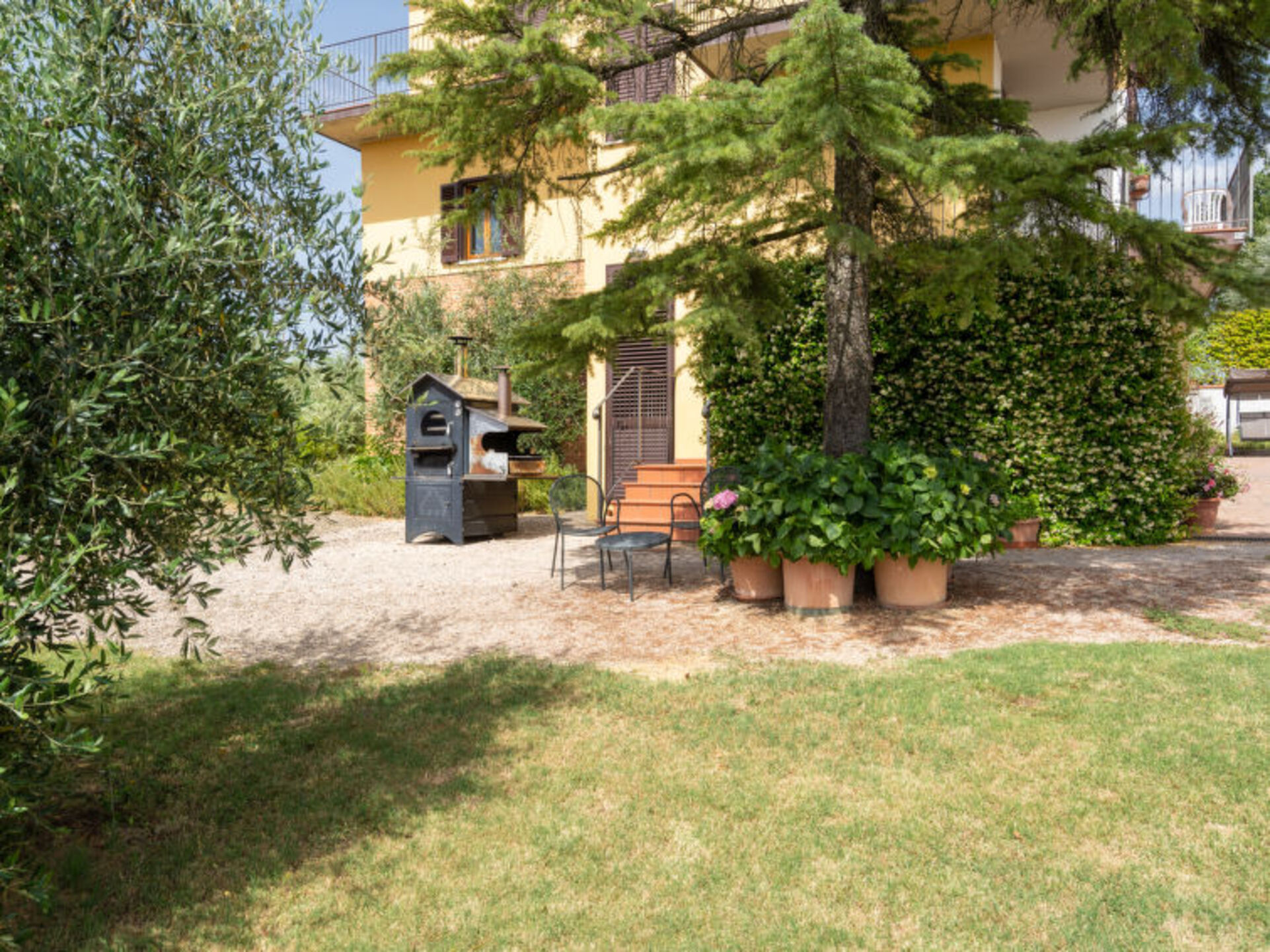 5 Star Villa with 5 Bedrooms, Arezzo Villa 1003