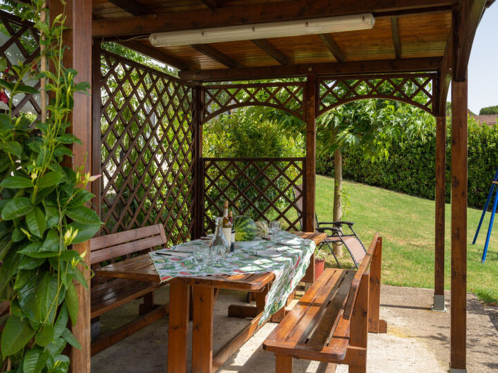 5 Star Villa with 5 Bedrooms, Arezzo Villa 1003