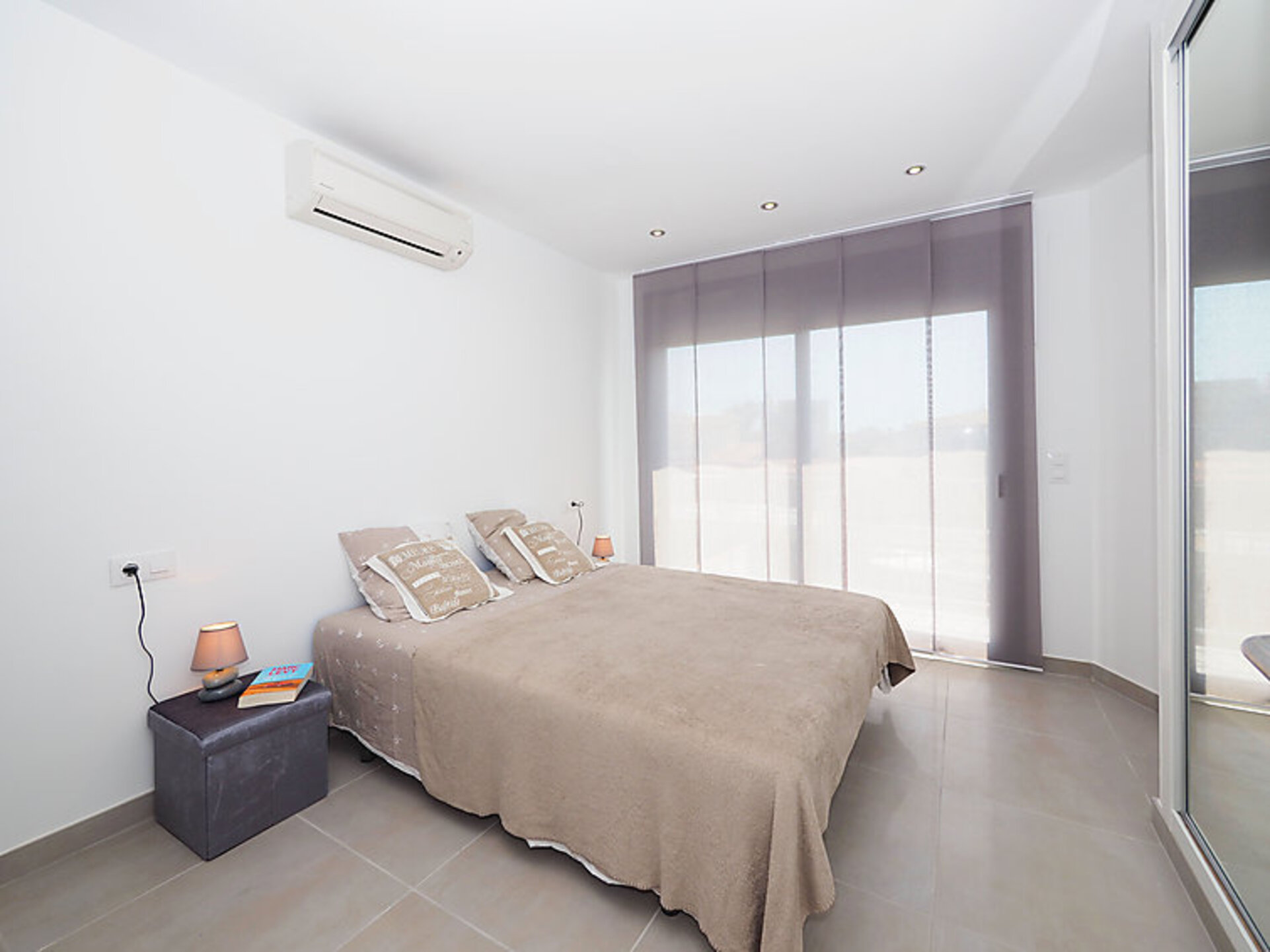 Magnificent Villa with Modern Amenities,1006