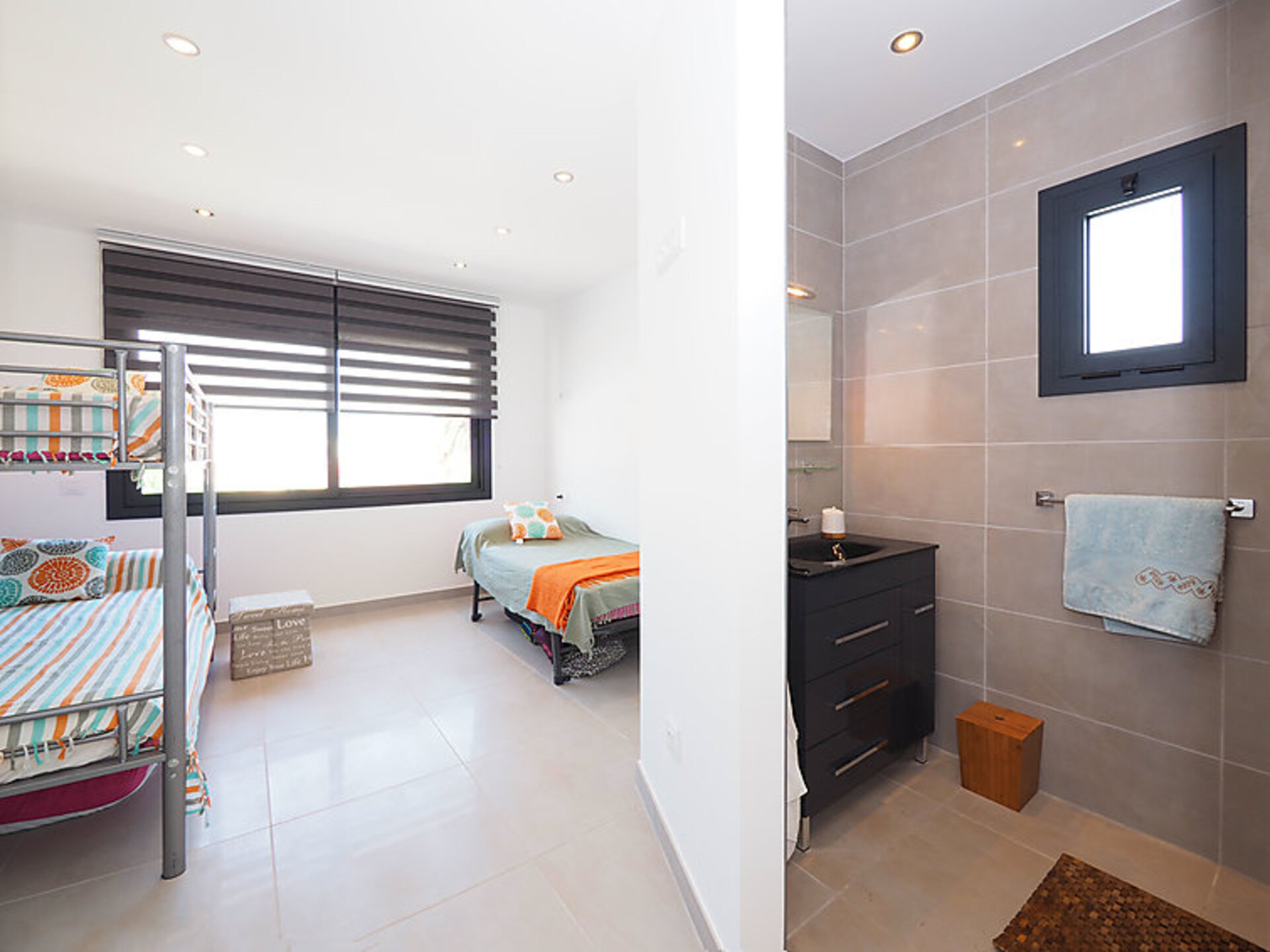 Magnificent Villa with Modern Amenities,1006