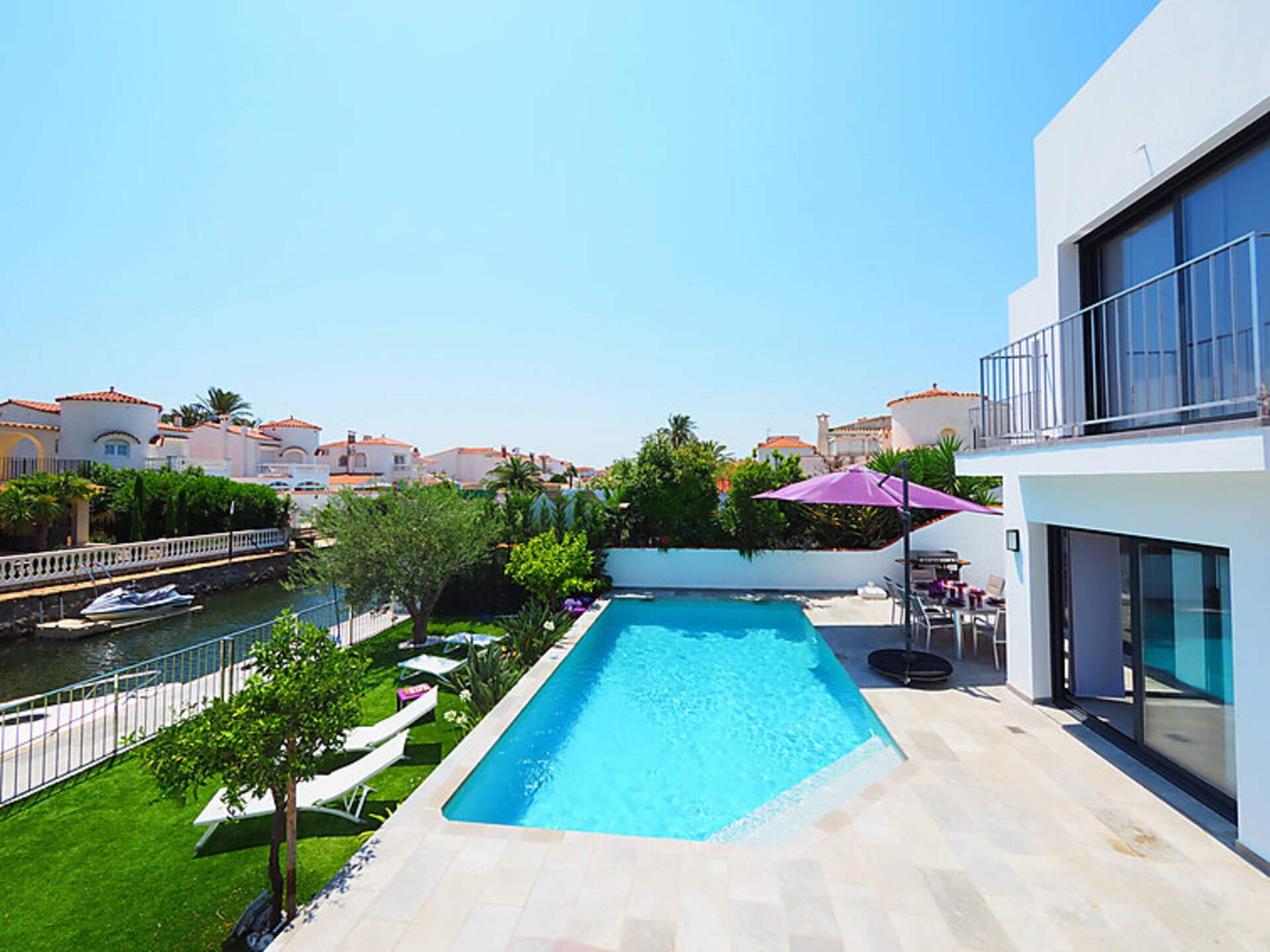 Magnificent Villa with Modern Amenities,1006