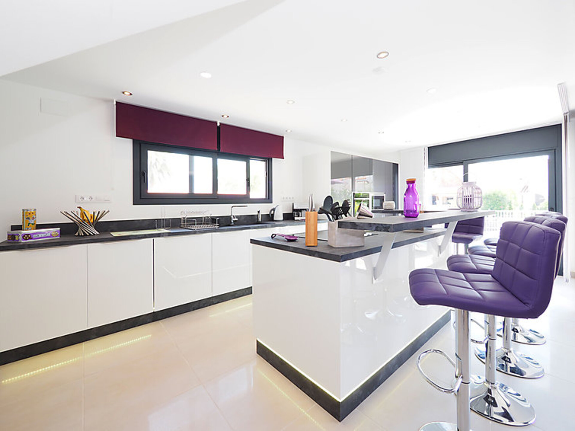 Magnificent Villa with Modern Amenities,1006