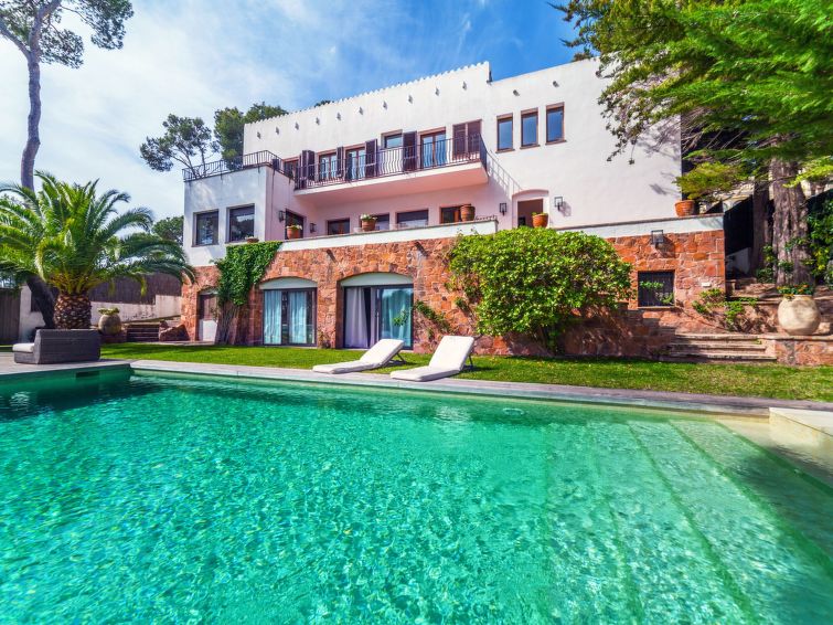 Spectacular Oceanfront Villa,1003