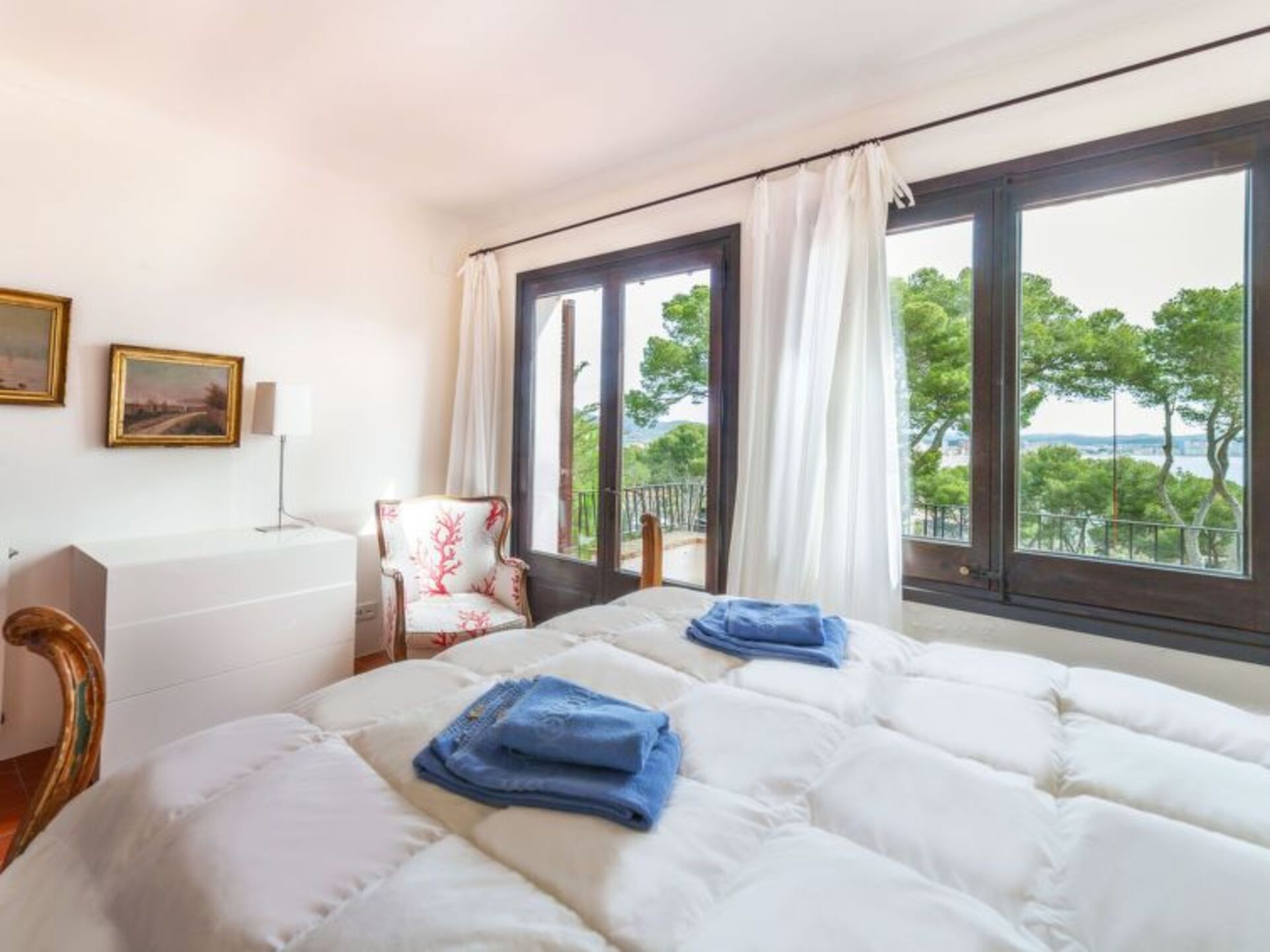 Spectacular Oceanfront Villa,1003