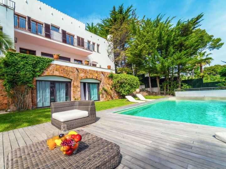 Spectacular Oceanfront Villa,1003