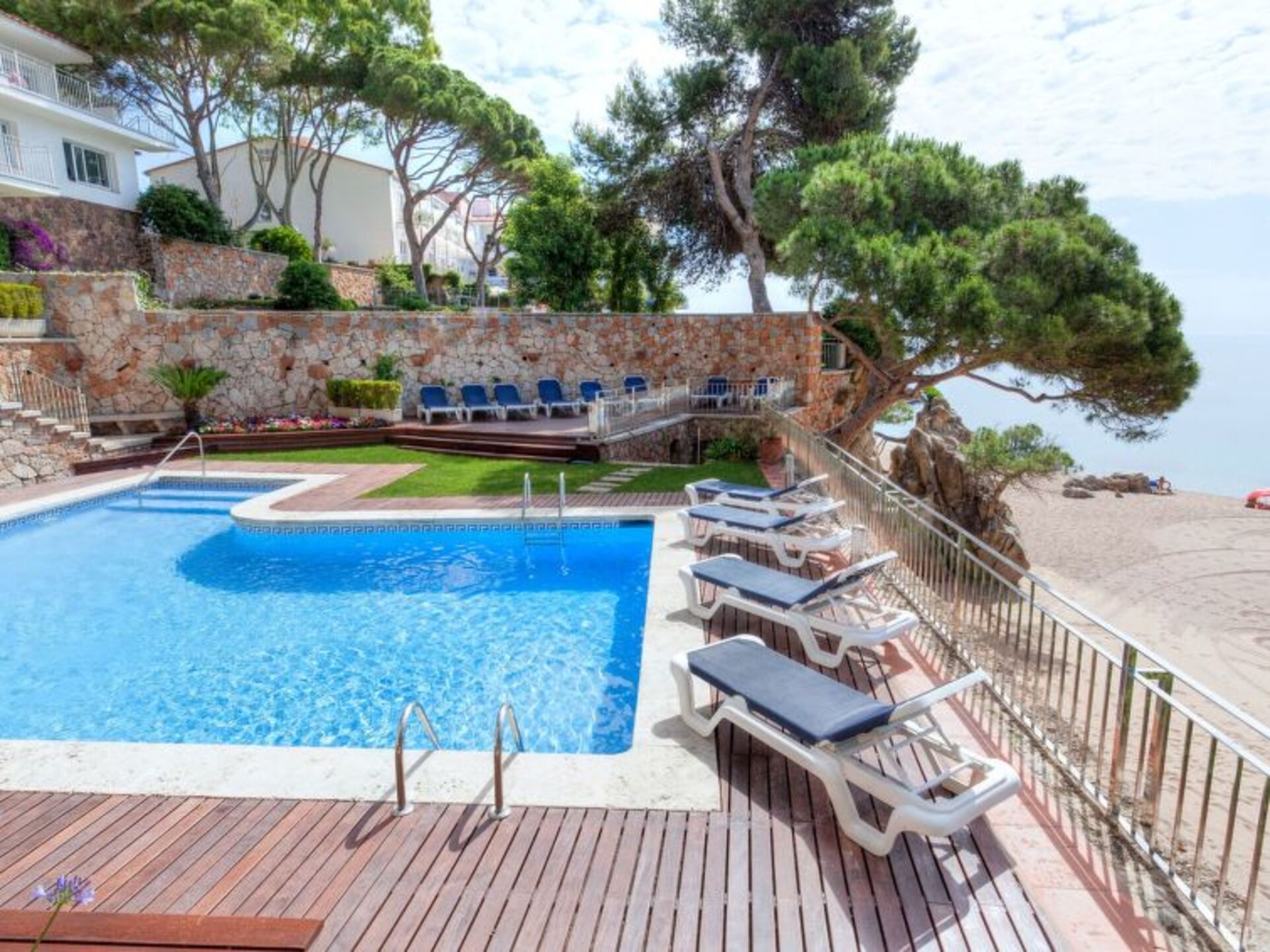 Tranquil Oasis in Playa de Aro,1001