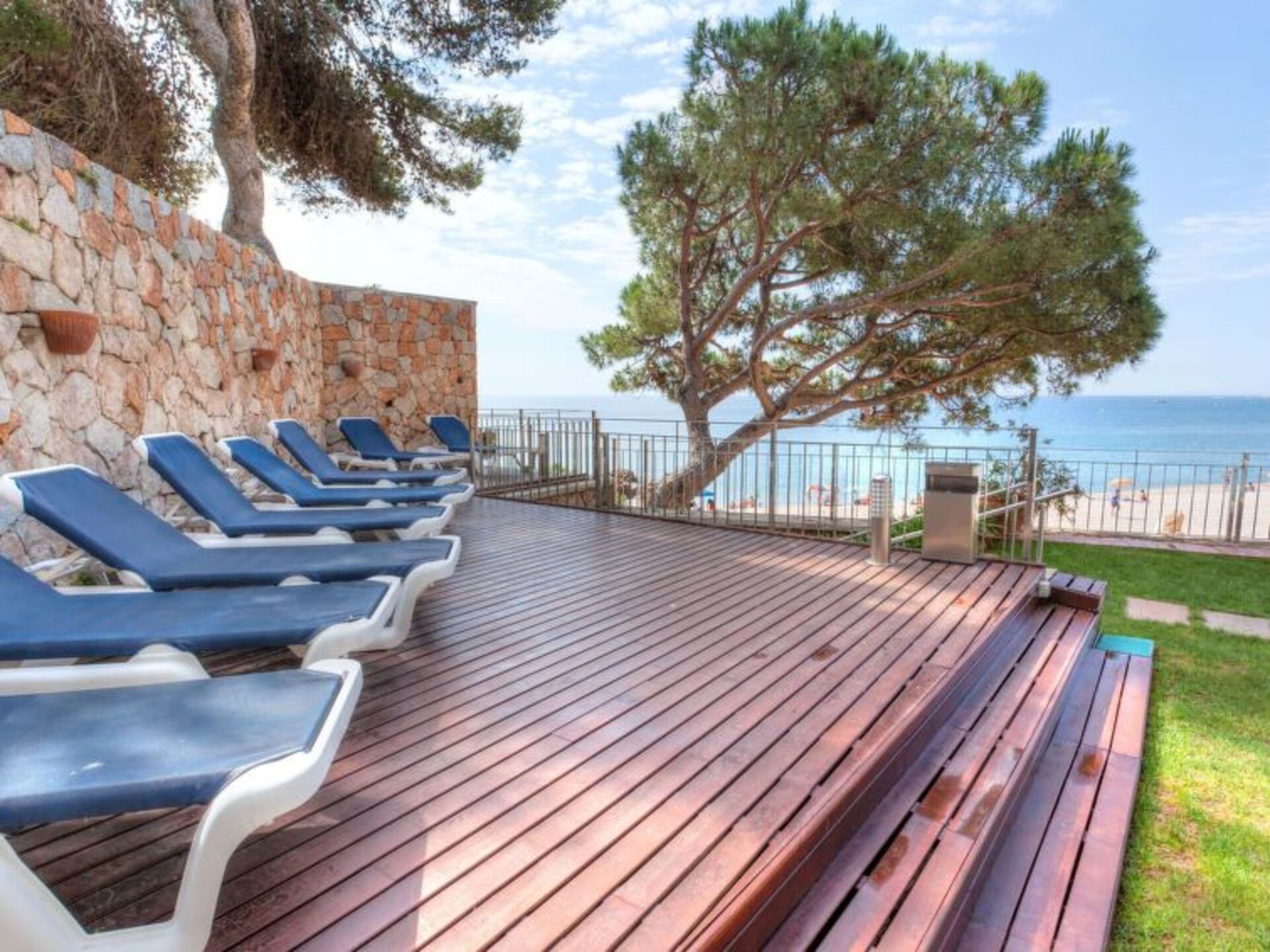 Tranquil Oasis in Playa de Aro,1001
