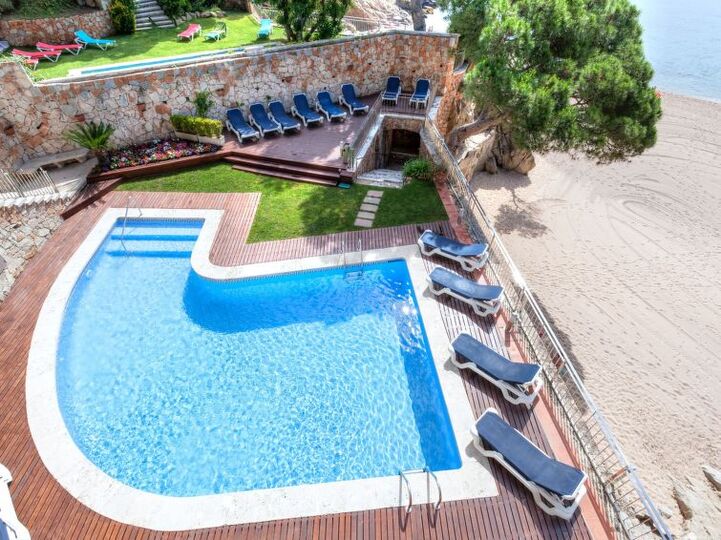 Tranquil Oasis in Playa de Aro,1001
