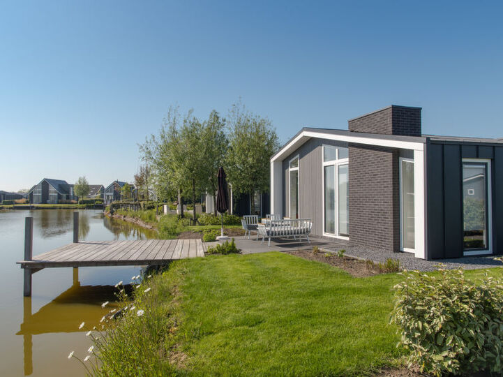 5 Star Villa with 2 Bedrooms, Zeeland Villa 1033