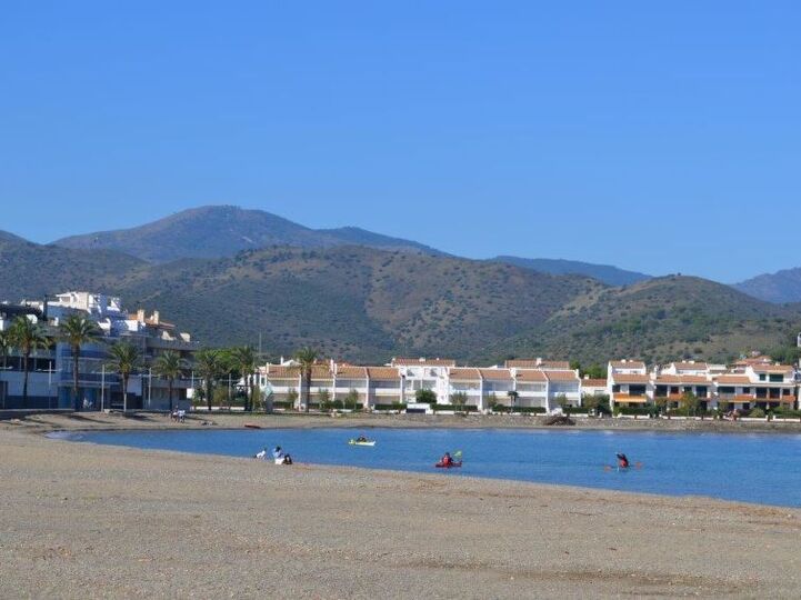 Cozy Beachside Retreat in Llançà,1000
