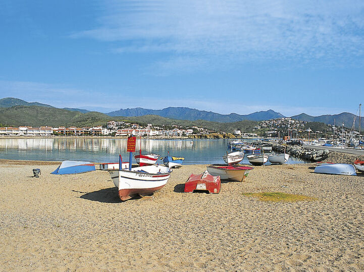 Cozy Beachside Retreat in Llançà,1000