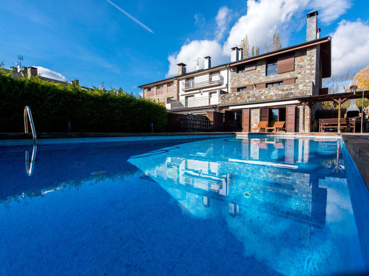 6 BR Villa,1000, La Seu d'Urgell, Spain