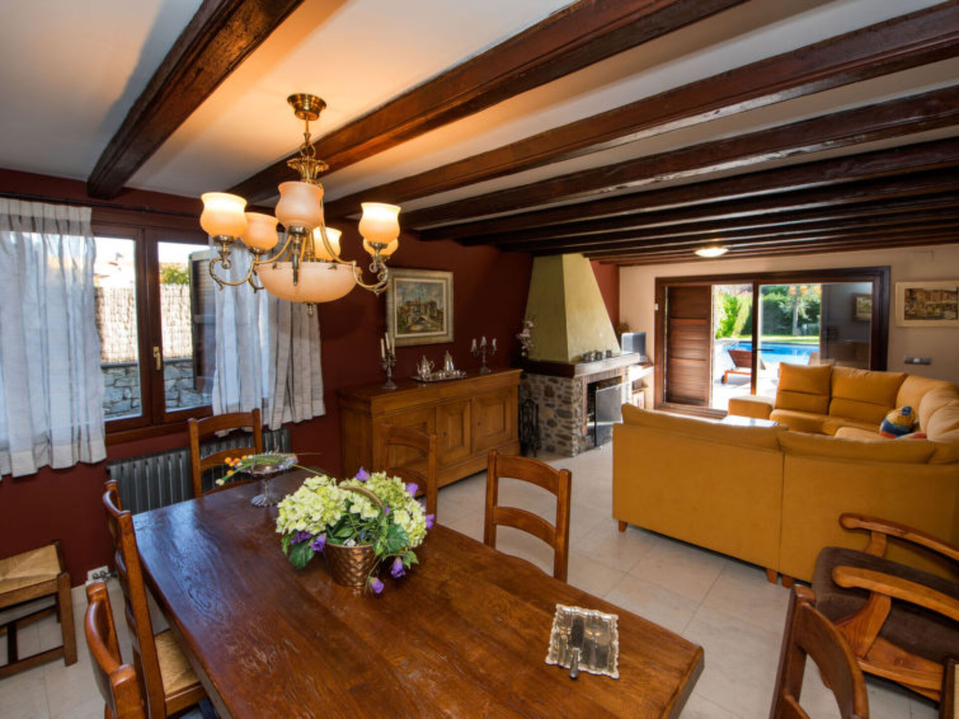 6 BR Villa,1000