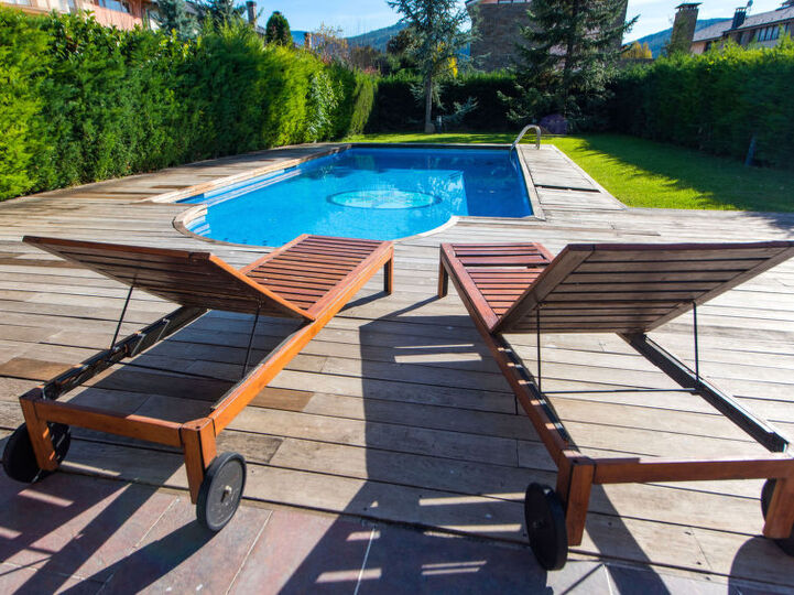 6 BR Villa,1000