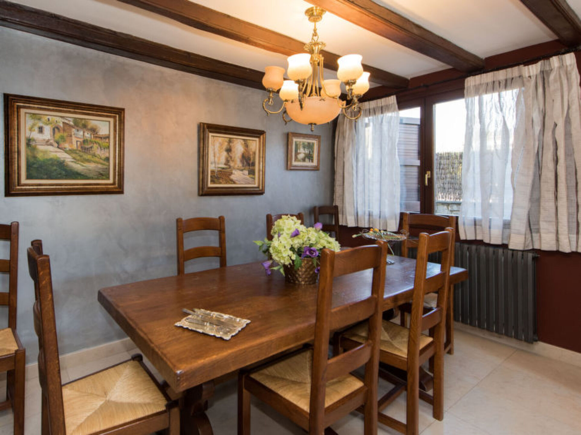 6 BR Villa,1000