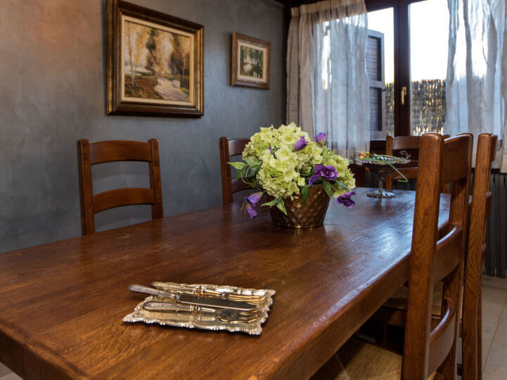 6 BR Villa,1000