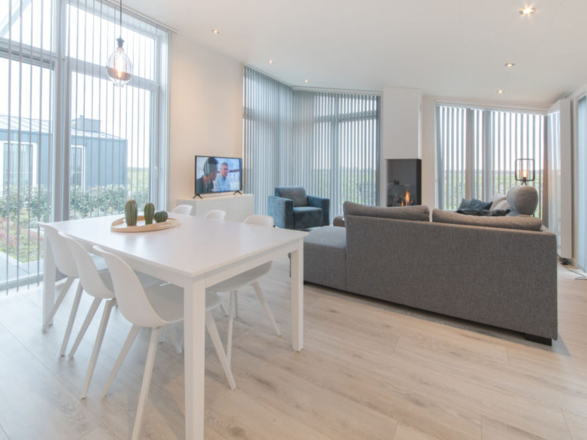 Rent Your Own Luxury Villa with 2 Bedrooms, Zeeland Villa 1044