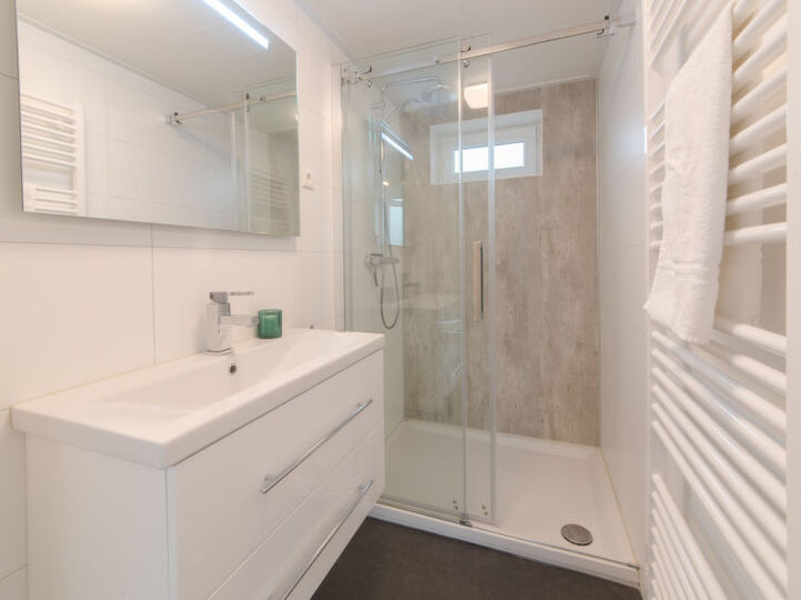 Rent Your Own Luxury Villa with 2 Bedrooms, Zeeland Villa 1044