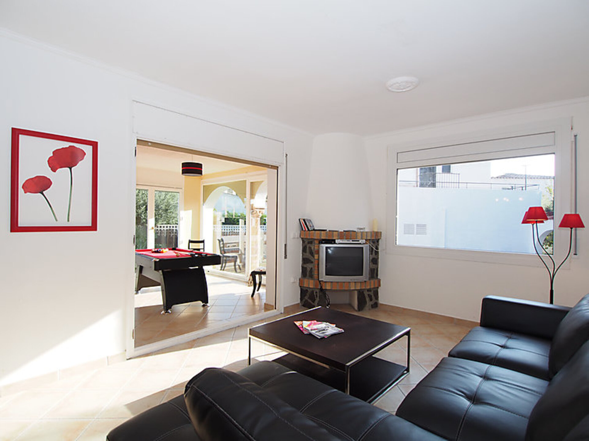 Spacious 3 Bed Home near the Beach,1009