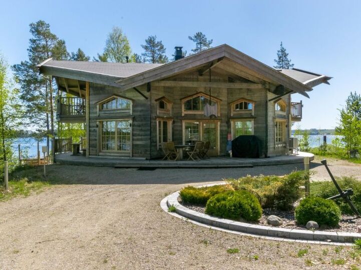 Exclusive Villa with Breathtaking Views, Southern Savonia Villa 1059