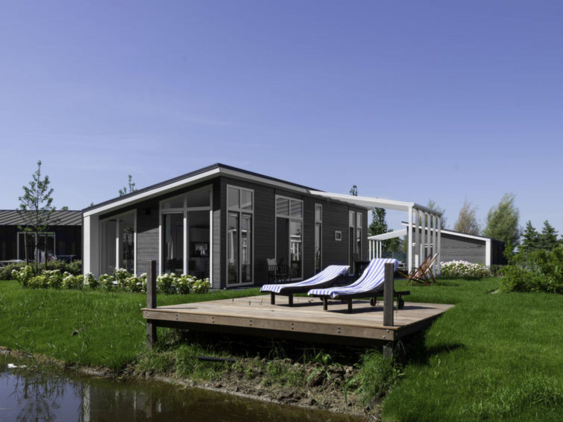 Rent Your Own Luxury Villa with 2 Bedrooms, Zeeland Villa 1055