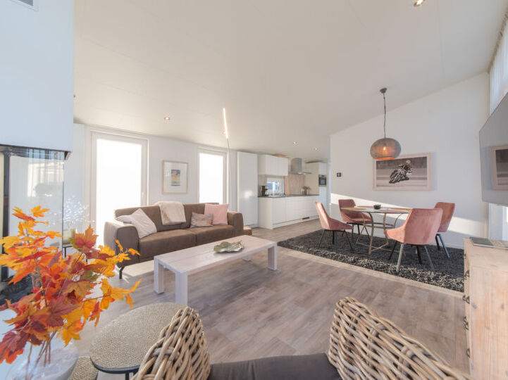 Rent Your Own Luxury Villa with 2 Bedrooms, Zeeland Villa 1055