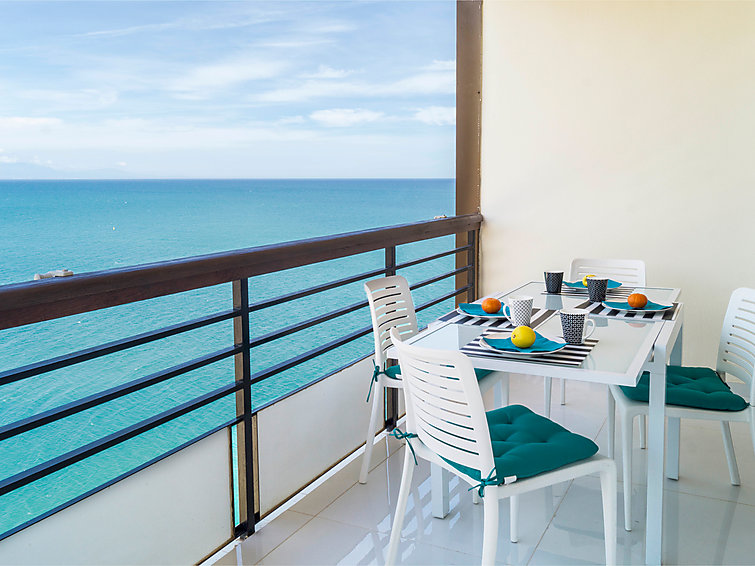 Luxury Apartment for the Perfect Holiday, Torremolinos Apartment 1005