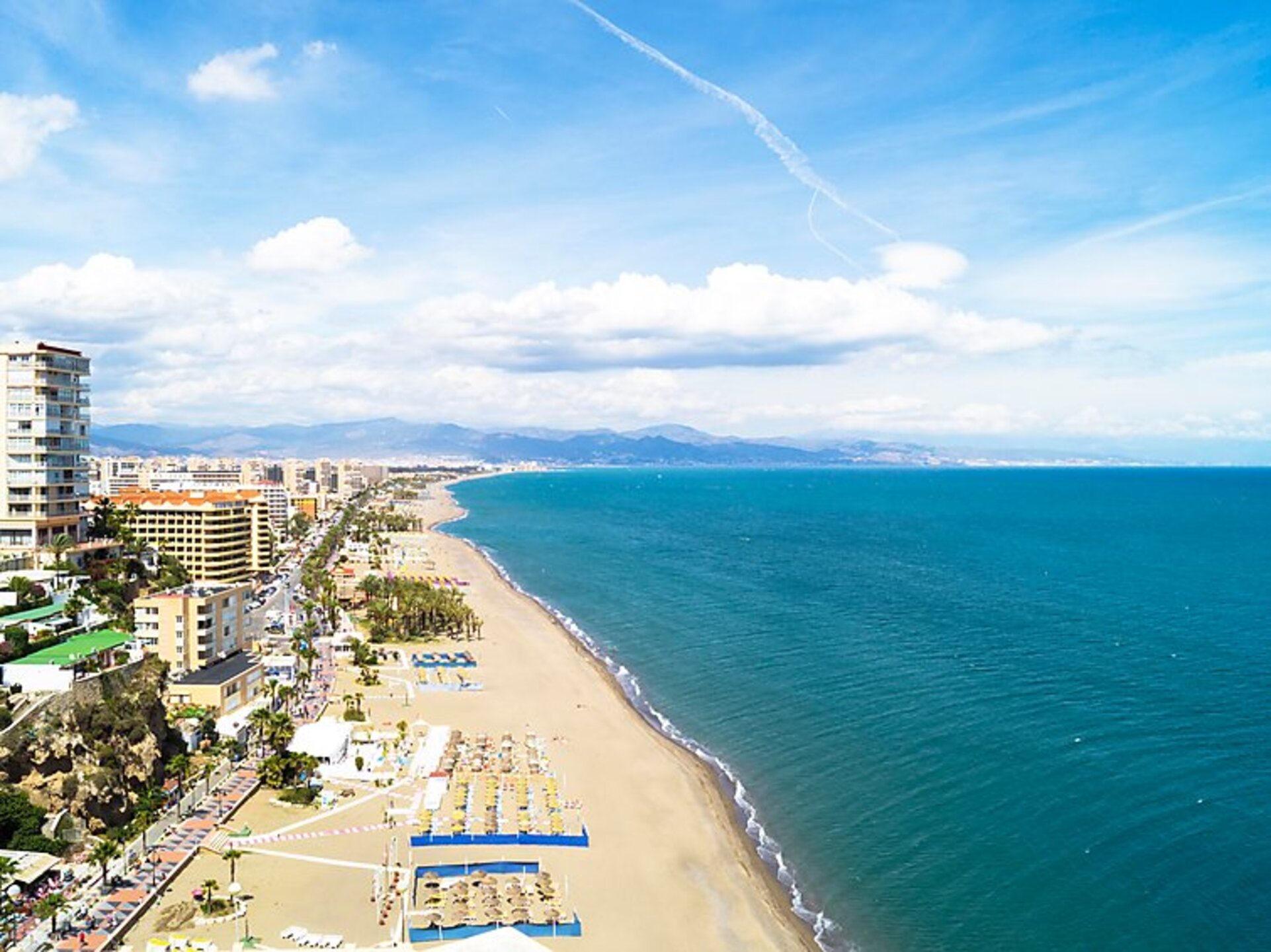 Luxury Apartment for the Perfect Holiday, Torremolinos Apartment 1005