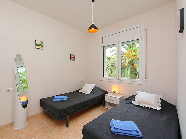 Beautiful Villa with Modern Amenities,1013
