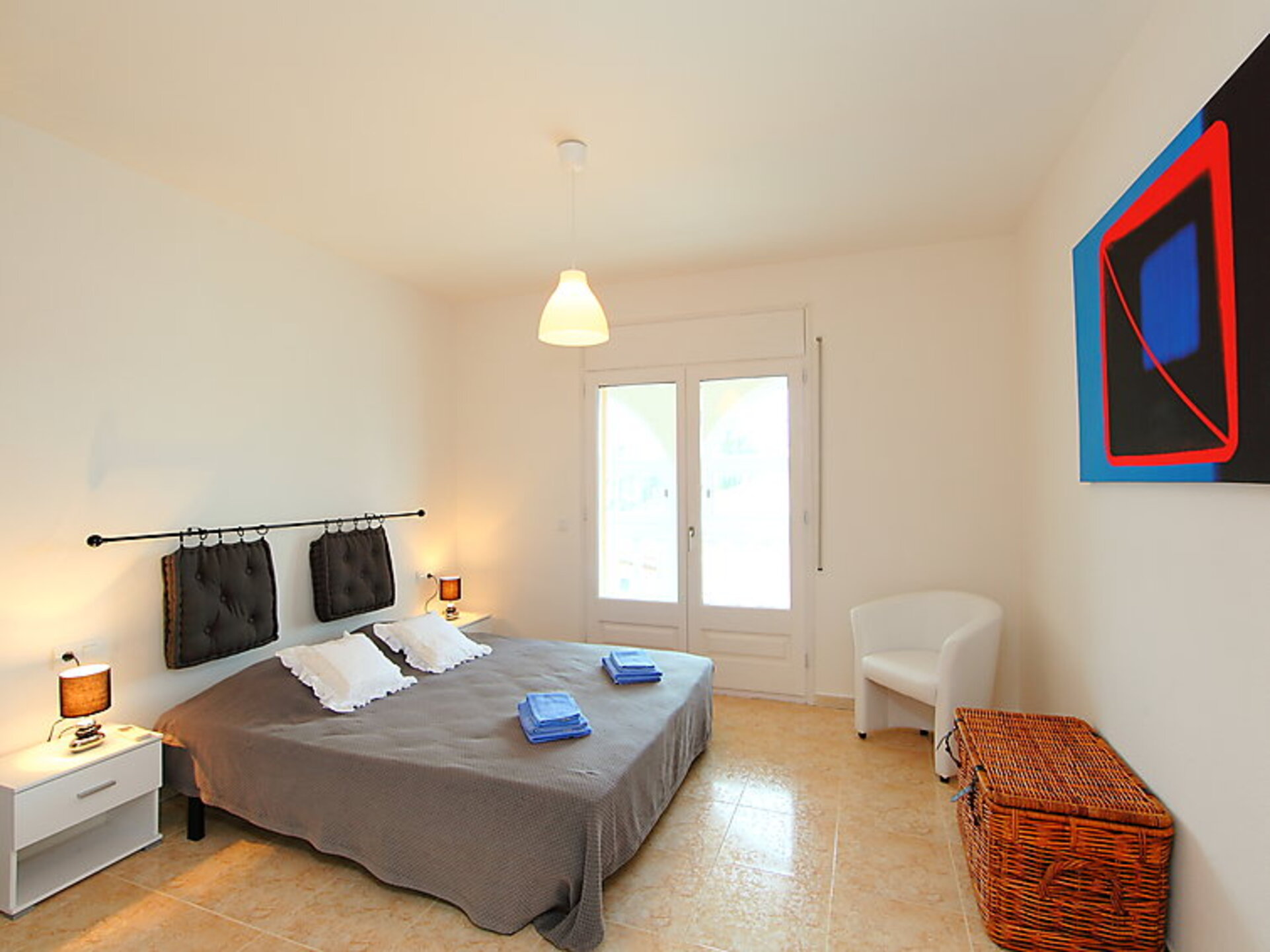 Beautiful Villa with Modern Amenities,1013