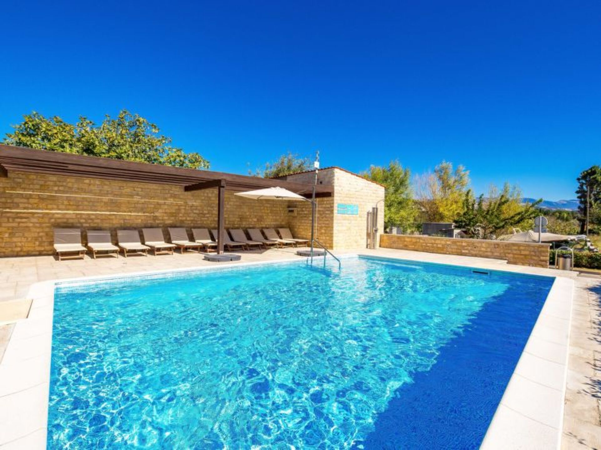 Scenic Getaway: Villa in Kampor, 1123