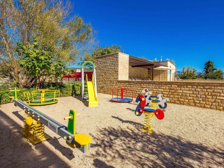 Scenic Getaway: Villa in Kampor, 1123