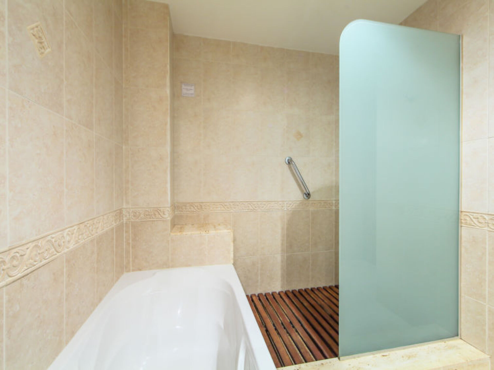 5 Star Villa with First Class Amenities, Costa Daurada Villa 1031