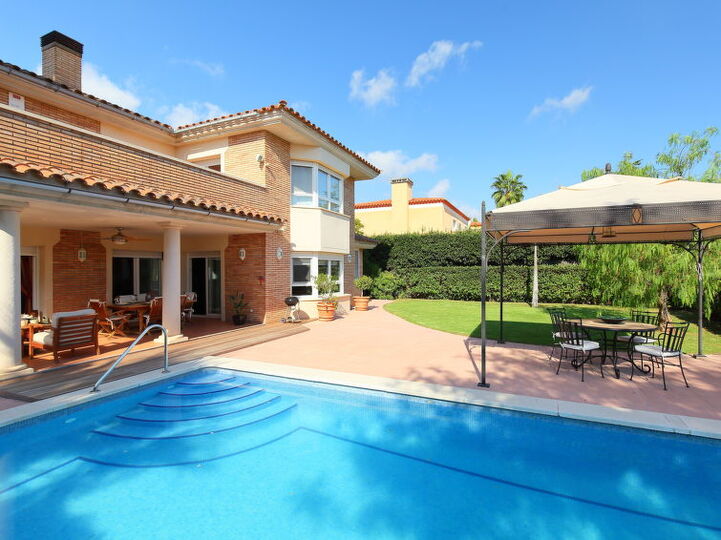 5 Star Villa with First Class Amenities, Costa Daurada Villa 1031