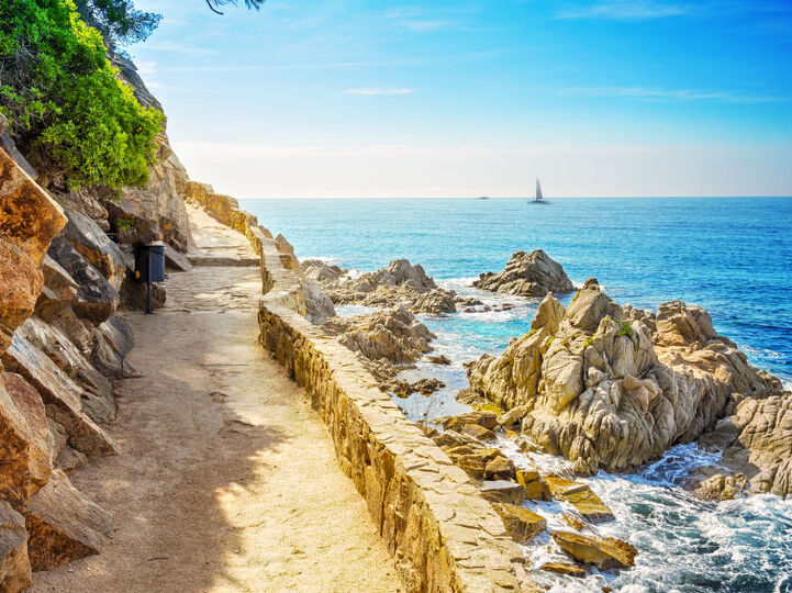 Tranquil Oasis in Costa Brava,1014