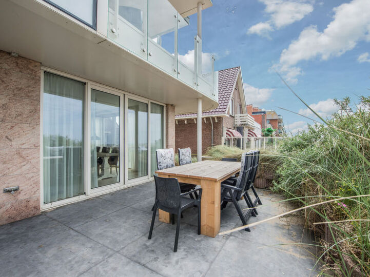 Rent Your Own Luxury Villa with 3 Bedrooms, Noord Holland Villa 1122
