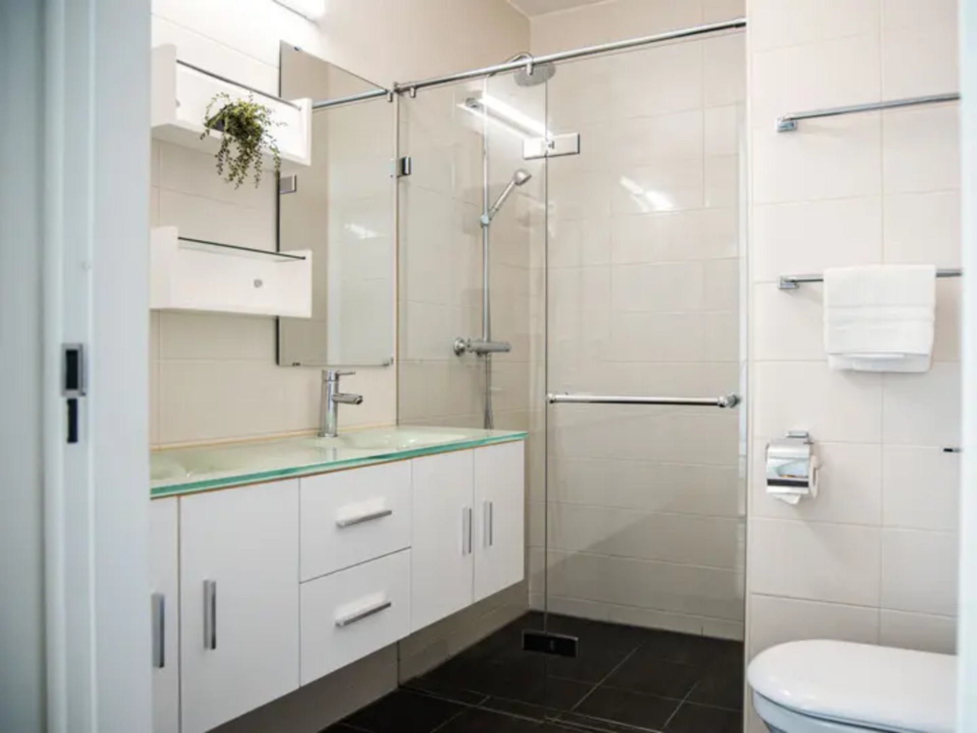 Rent Your Own Luxury Villa with 3 Bedrooms, Noord Holland Villa 1122