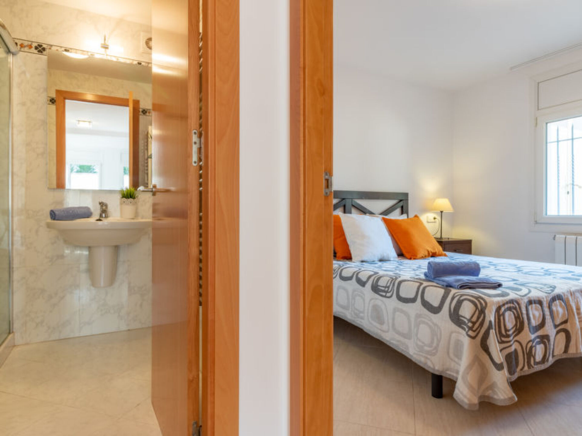 Exquisite 5 BR Villa with Sea View,1108