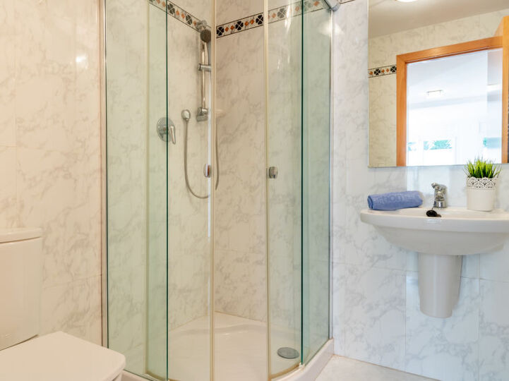 Exquisite 5 BR Villa with Sea View,1108