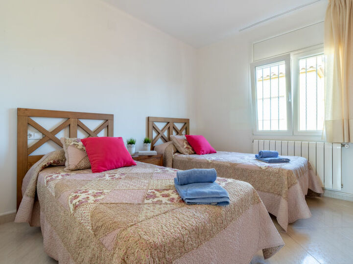 Exquisite 5 BR Villa with Sea View,1108