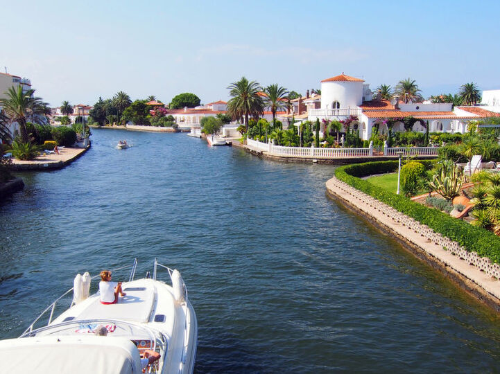 Exquisite 5 BR Villa with Sea View,1108