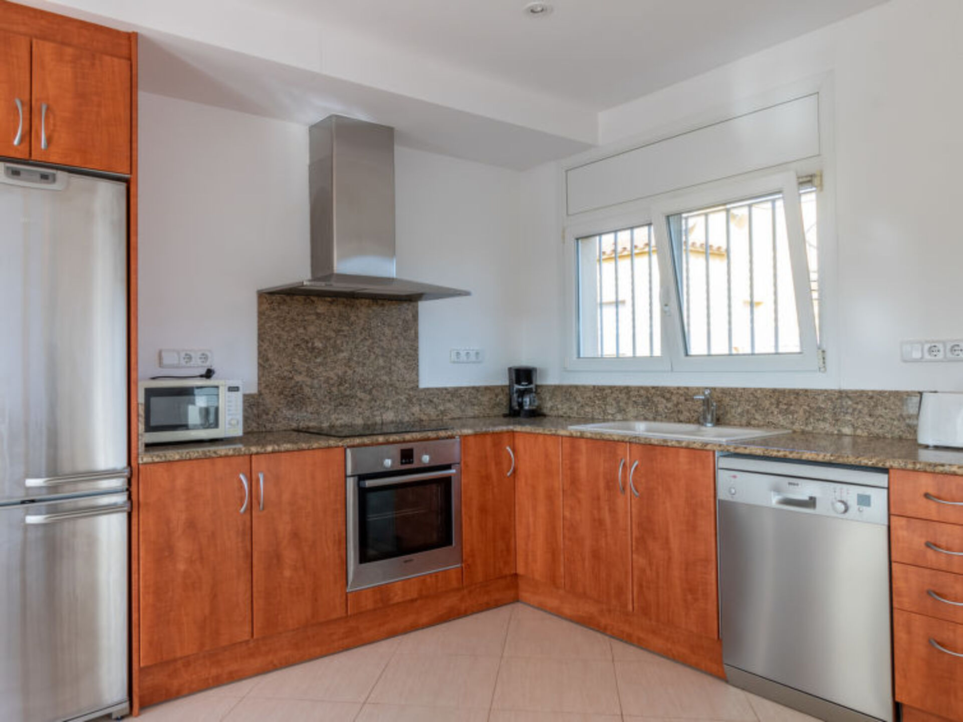 Exquisite 5 BR Villa with Sea View,1108