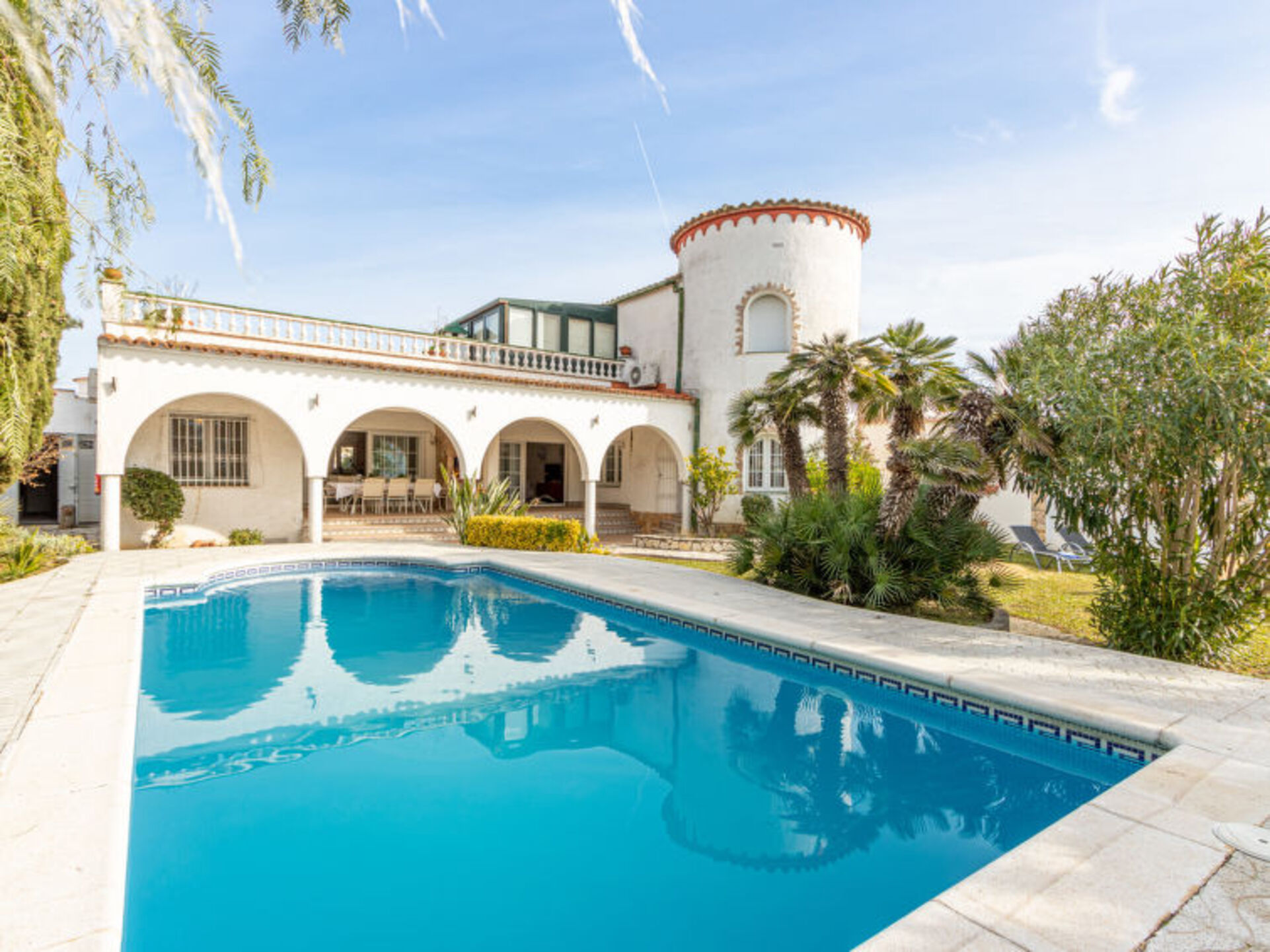 Elegant 6 BR Villa with Private Pool,1018