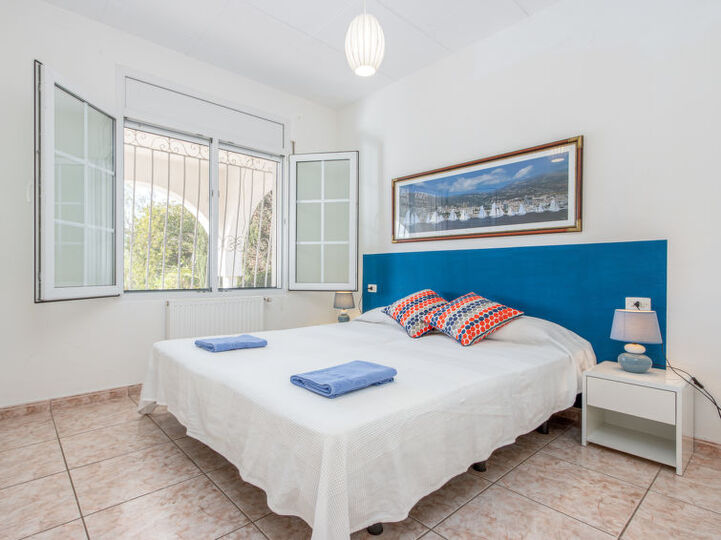 Elegant 6 BR Villa with Private Pool,1018
