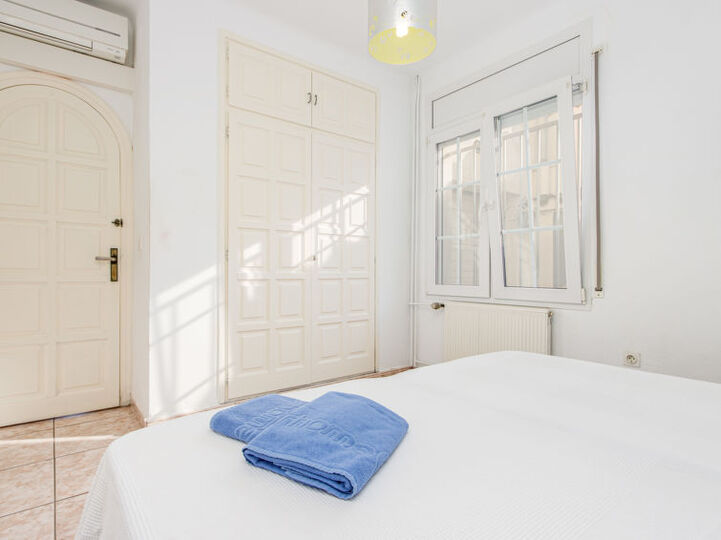 Elegant 6 BR Villa with Private Pool,1018